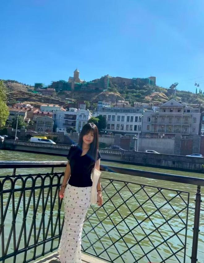 7国万元预算玩转亚欧非网友吵翻了AG真人网站20岁女生35天扫遍(图4)